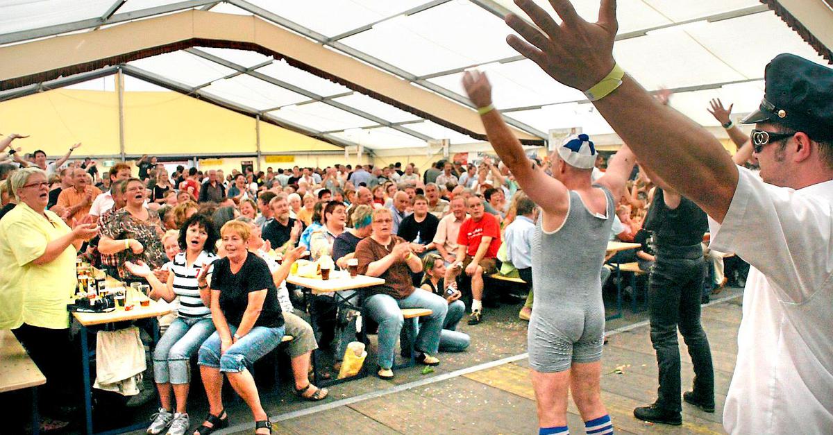 Hose-runter-Wie-die-Ballersbacher-Kirmes-zum-Skandal-wurde