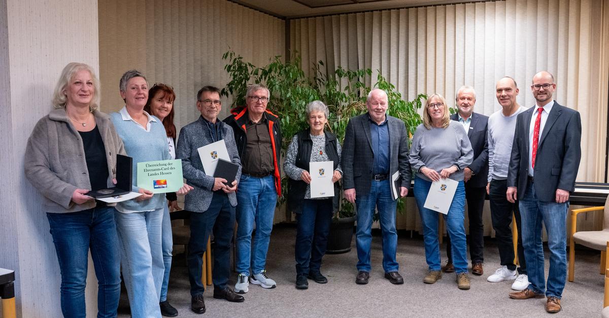 Gemeinde-Sinn-verleiht-Ehrenplaketten-an-verdiente-B-rger