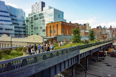 Die High Line in New York, eine zum Park umgebaute Güterzugtrasse. Wäre das auch ein Modell für Wetzlar, wenn die Hochstraße eines Tages nicht mehr gebraucht wird?
