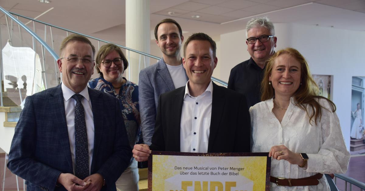 Peter Menger bringt neues Musical „Das Ende der Nacht“ in Wetzlar auf ...