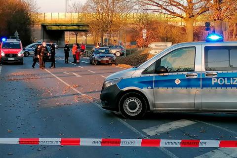 Bei einem Unfall auf der L3285 zwischen Waldgirmes und Naunheim wurde ein E-Bikefahrer schwer verletzt. Foto: Jörg Fritsch 