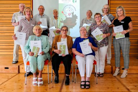 Zum 25-jährigen Bestehen ehrt die Selbsthilfegruppe Wetzlar viele langjährige Mitglieder. Foto: SHG Wetzlar/Ute Amthor 