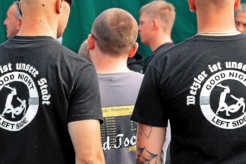 Der Rechtsextremismus, hier Mitglieder der "Anti-Antifa" aus Wetzlar im Jahr 2011, hat nichts an Gefährlichkeit eingebüßt.  Archivfoto: dpa 