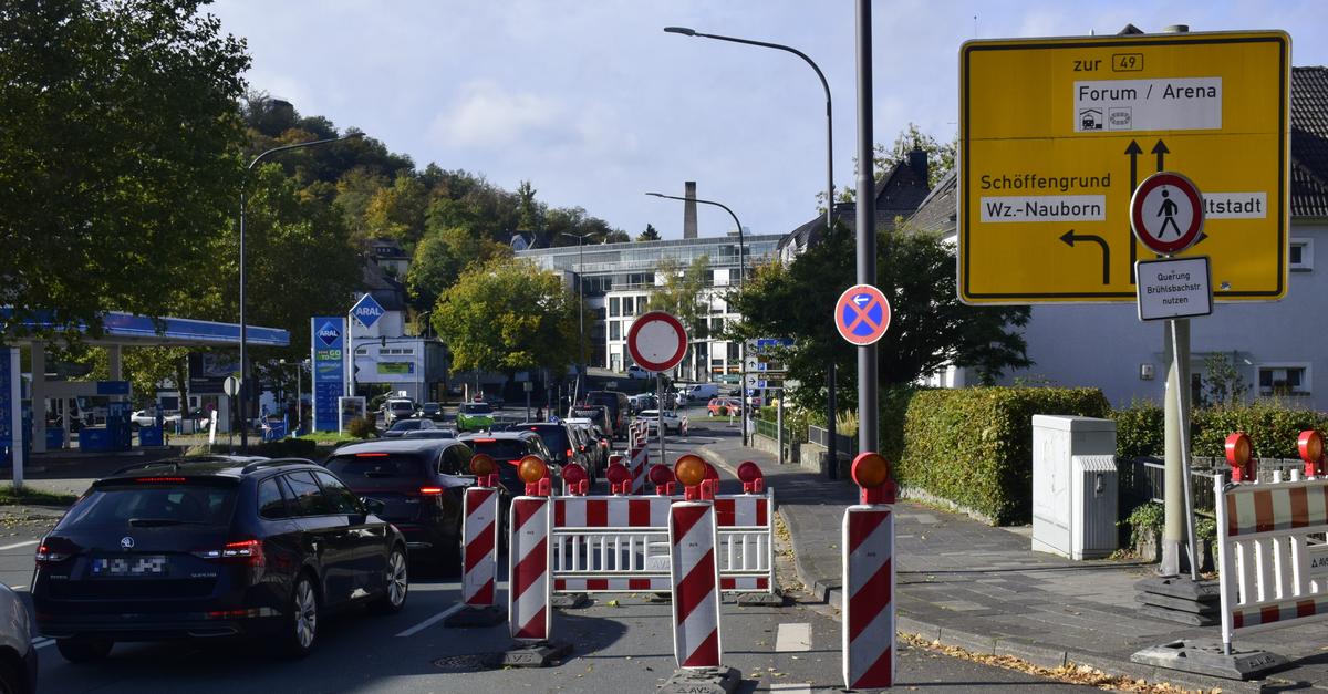Staus wegen Glasfaserausbau: Bergstraße in Wetzlar wird zur Engstelle