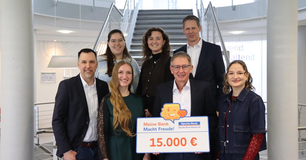 15-000-Euro-an-Helft-uns-helfen-von-der-Sparda-Bank-Hessen