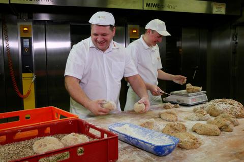 Der Rückgang der Bäckereien, in denen handwerklich Brot hergestellt wird, ist zurückgegangen. Mithin sank die Zahl der Auszubildenden.   Archivfoto: Martina Goyert 