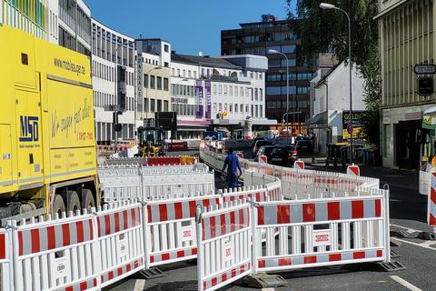 Voraussichtlich im kommenden Jahr endet die Graugussrehabilitation in Wetzlar. Die Enwag hat sich vor Jahren mit dem Hessischen Wirtschaftsministerium auf einen Fahrplan zum Austausch der als bruchanfällig verrufenen Rohre verständigt. Der ist fast komplett abgearbeitet, die aktuelle Baustelle auf dem Karl-Kellner-Ring ist das letzte große Projekt.