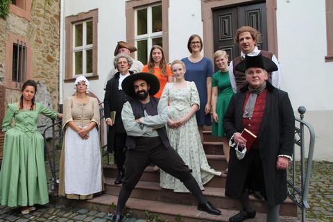 Das Ensemble des STATT-Theaters feiert mit szenischen Monologen Goethes Geburtstag. Foto: Markus Fritsch
