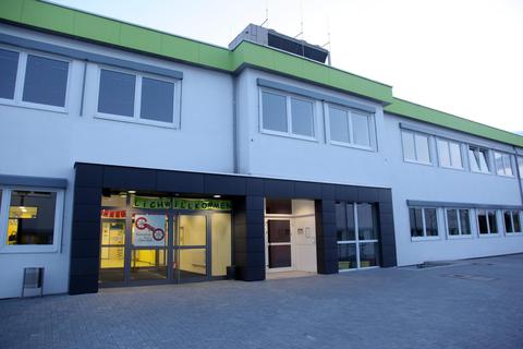 Zehn Lehrer in Quarantäne kann das Gymnasium Oberstadt in Mainz verkraften.  Foto: Sascha Kopp