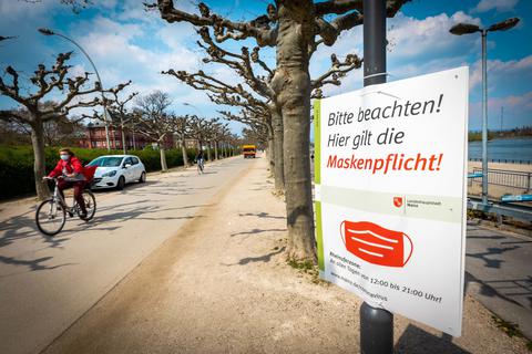 Die umstrittene Maskenpflicht am Mainzer Rheinufer gilt ab dem 2. Juni zunächst nicht mehr. Archivfoto: Lukas Görlach