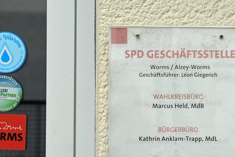 Das Wormser Wahlkreisbüro im Gebäude der SPD-Geschäftsstelle würde Marcus Held gerne behalten. Foto: BilderKartell/Ben Pakalski
