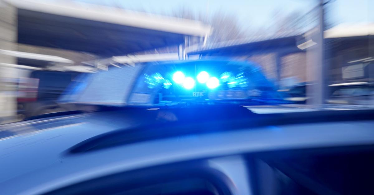 Elbtal-Autofahrer-f-hrt-direkt-auf-Fu-g-nger-zu