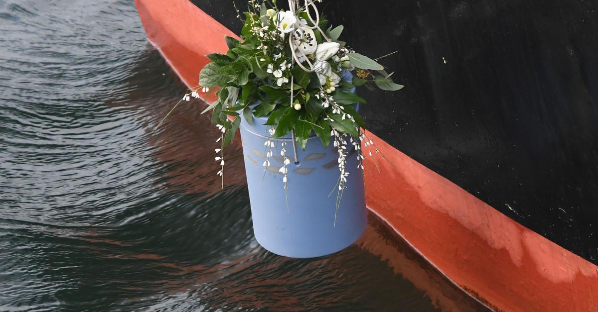 Erster-Bestatter-bekommt-Erlaubnis-f-r-Flussbestattungen