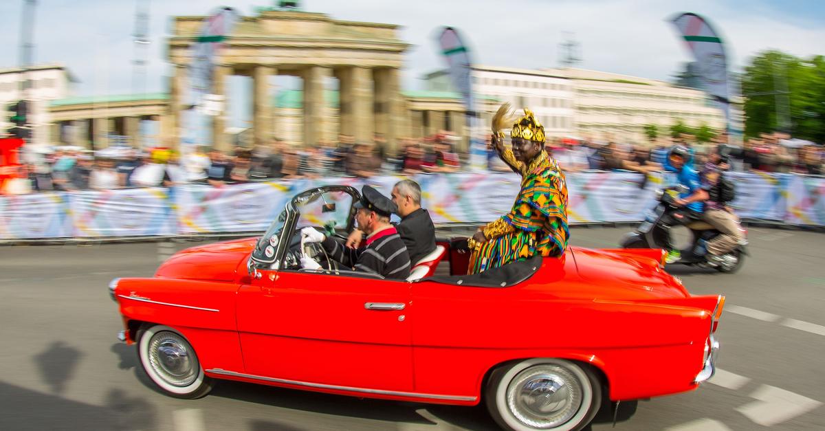 C-phas-Bansah-Ein-K-nig-zwischen-Werkbank-und-Westafrika