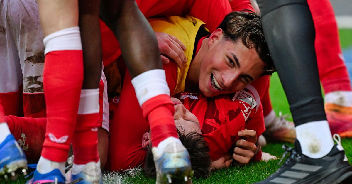 Verr-cktes-Ende-Kaiserslautern-feiert-3-1-gegen-Hannover