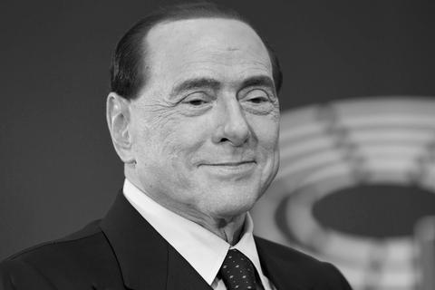 Der ehemalige italienische Ministerpräsident Silvio Berlusconi ist tot.