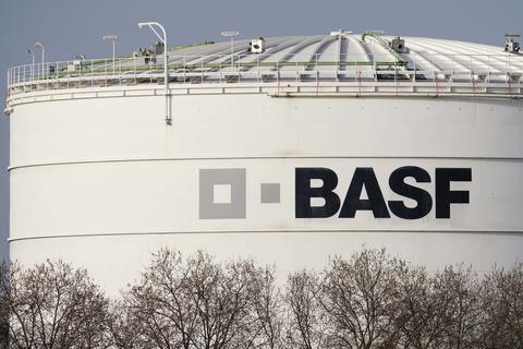 BASF-Werk Ludwigshafen. Symbolbild: Uwe Anspach/dpa 