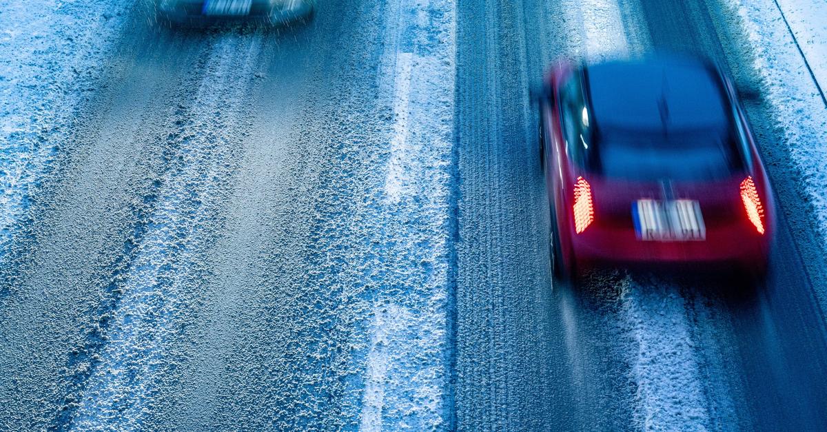 Auf-glatten-Stra-en-Richtung-Wochenende