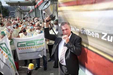GDL-Chef Claus Weselsky fordert von der Bahn ein „verhandlungsfähiges Angebot“. Die Bahn hat darauf bereits reagiert. Foto: dpa