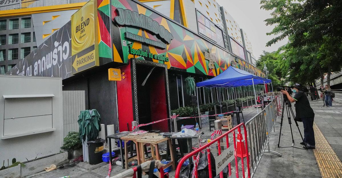 Feuerinferno-mit-27-Toten-in-Pub-in-Bangkok