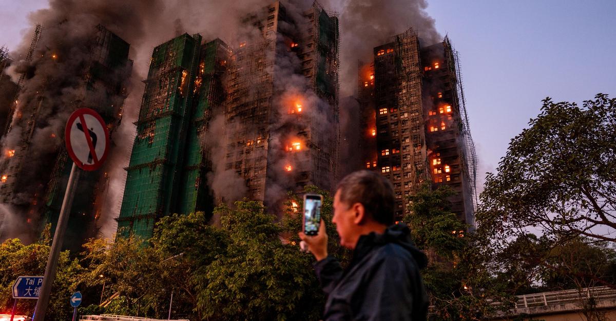 Hongkong-Hochhausbrand-Dutzende-Tote-und-Hunderte-Vermisste