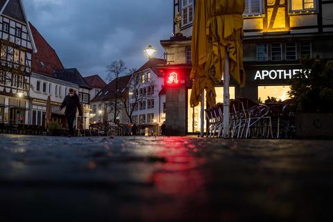Ein weiterer Rückgang an Apotheken könnte für die Bürger weitere Wege bedeuten. Foto: dpa