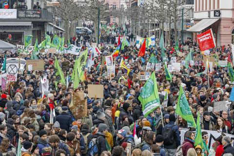 Zum heutigen „Netzstreik“ der „Fridays for Future“-Bewegung wird es keine vollen Straßen – wie hier in Mainz – geben Archivfoto: Sascha Kopp