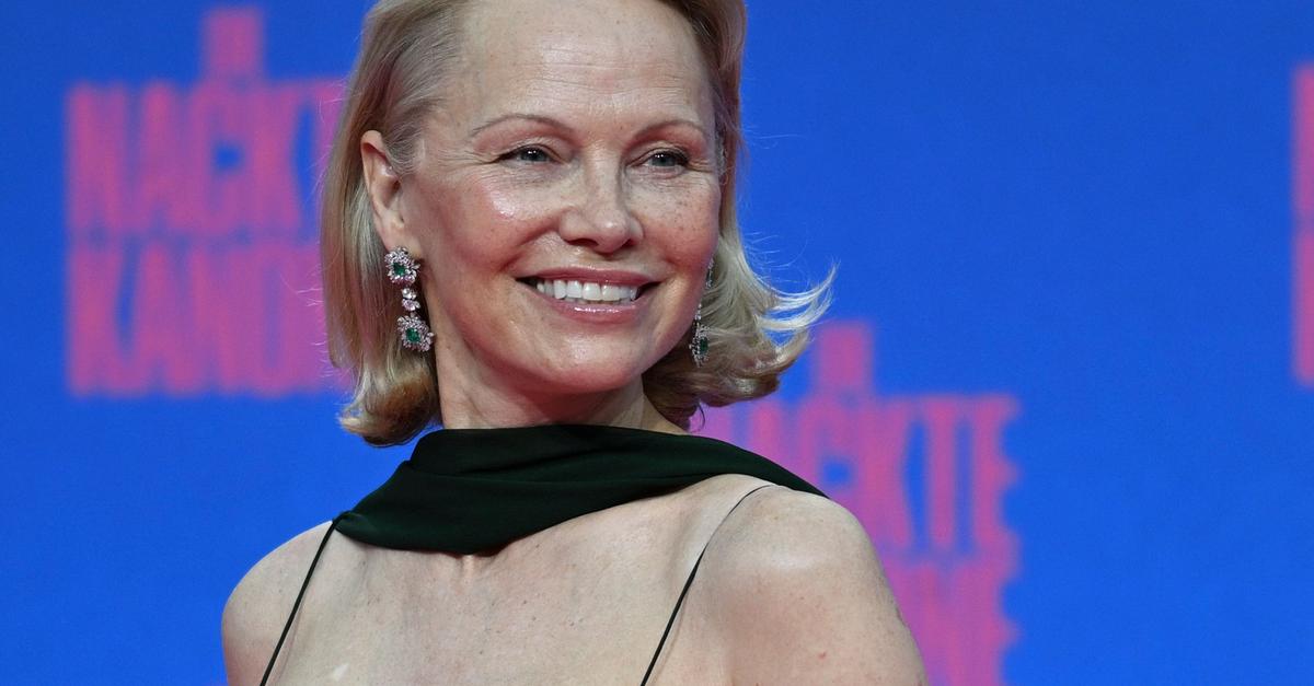 Pamela-Anderson-und-Channing-Tatum-kommen-zur-Berlinale