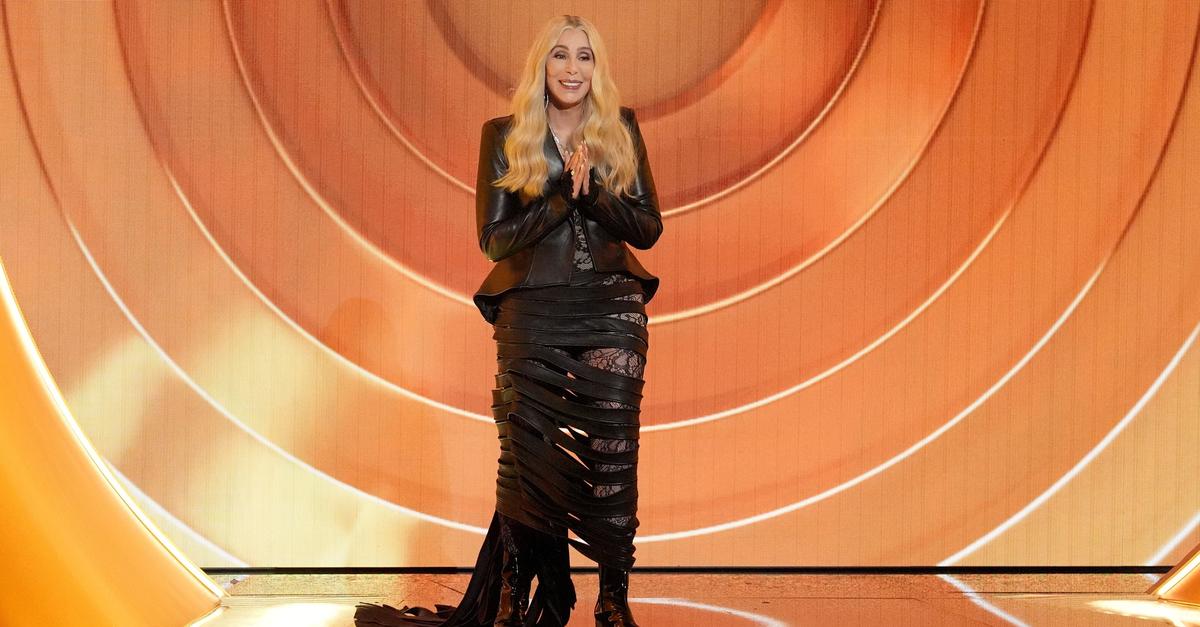 Cher-wirkt-bei-den-Grammys-verwirrt