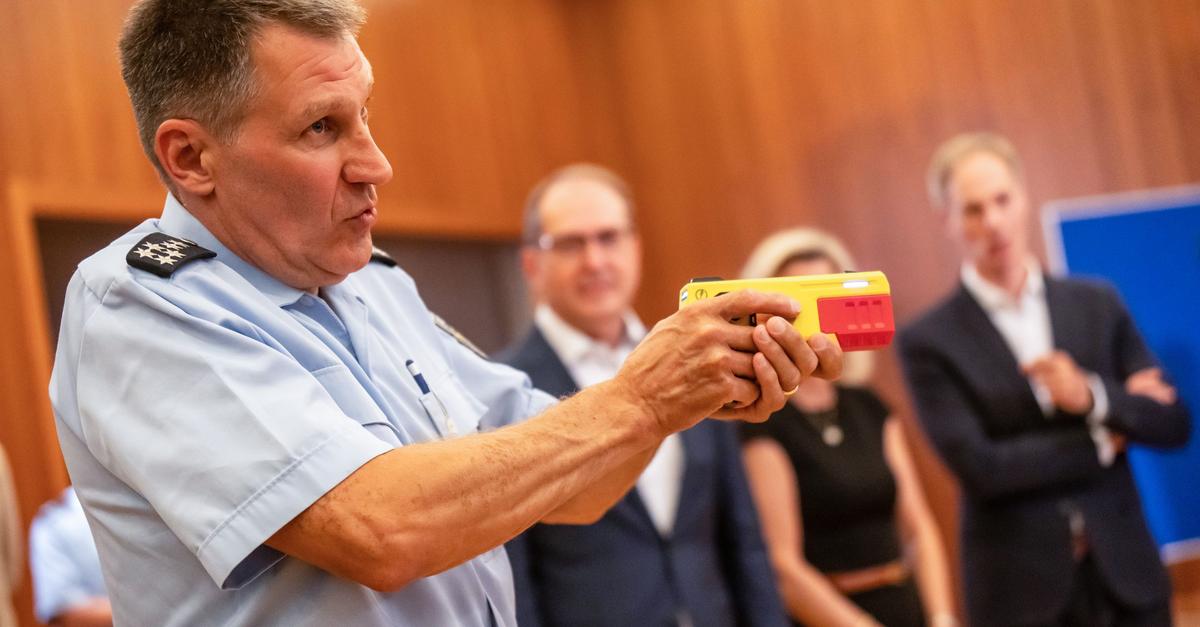 T-dliche-Sch-sse-aus-der-Dienstwaffe-Mehr-Taser-f-r-Polizei