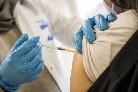 Das Bundesverfassungsgericht hat über die einrichtungsbezogene Impfpflicht entschieden.  Foto: dpa