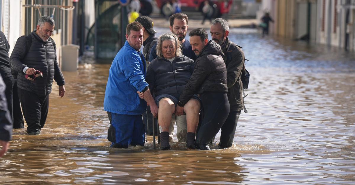 Hochwasser-in-Portugal-Spanien-und-Marokko