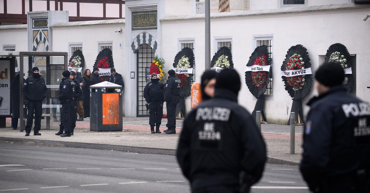 Polizeieinsatz-bei-Beerdigung-im-Berliner-Clan-Milieu