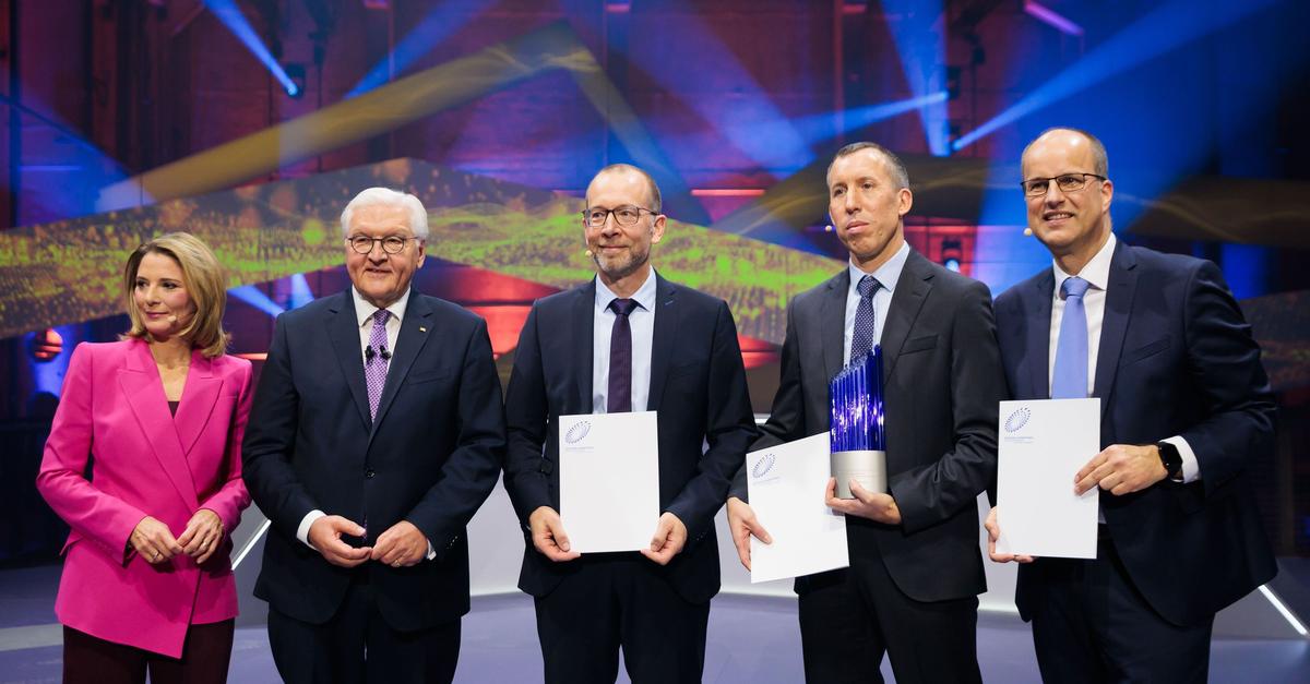 Forscher-erhalten-Zukunftspreis-f-r-Brennstoffzellen-Antrieb