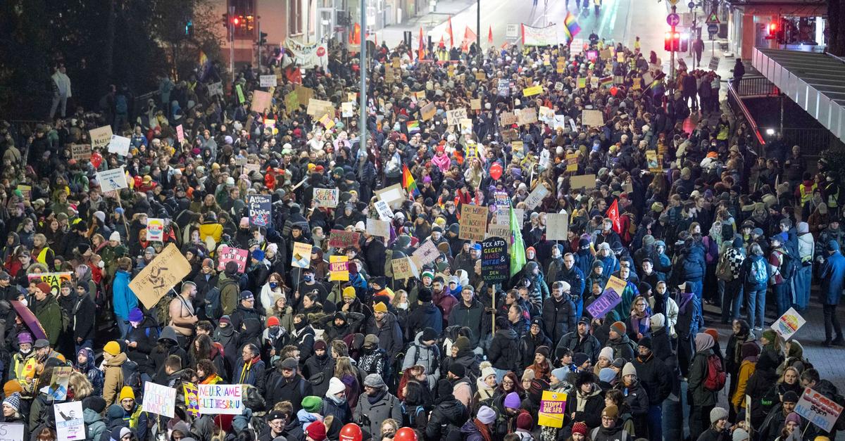 Gro-e-Proteste-gegen-Gr-ndung-neuer-AfD-Jugendorganisation