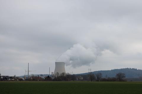 Derzeit sind noch drei Atomkraftwerke in Deutschland in Betrieb: Darunter Isar 2 im bayerischen Landshut.