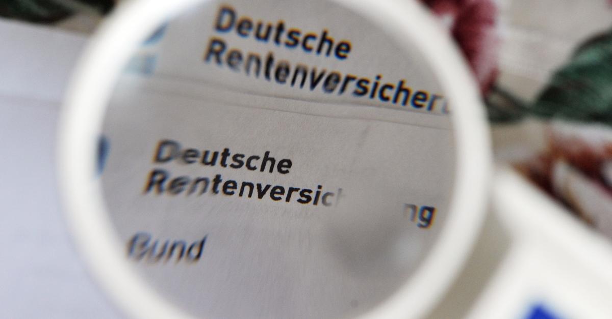 Rentenpaket-Mehr-Geld-f-r-Rentner-M-tter-Senioren-im-Job