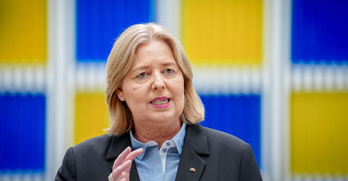 Kommission-f-r-kompletten-Umbau-des-Sozialstaats