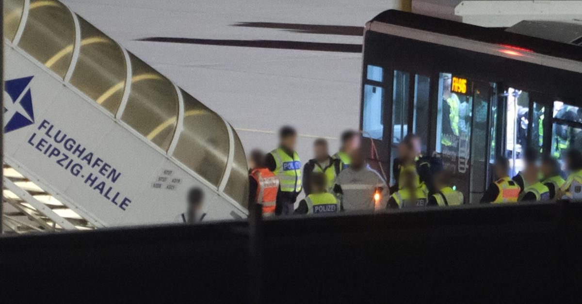 Afghanistan Deportation: Four Convicts from Hesse Deported from Custody