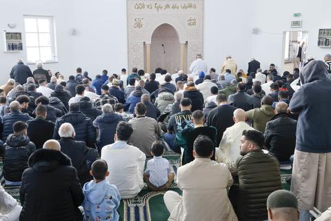 Festgebet in der Kostheimer Moschee