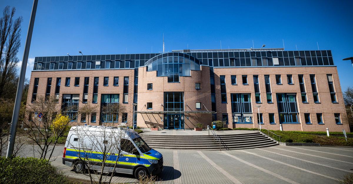 Rechte-Chats-Suspendierter-Polizist-darf-wieder-arbeiten