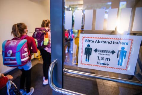 In Hessen wird die Präsenzpflicht in den Schulen von diesem Mittwoch an aufgehoben. Foto: dpa 