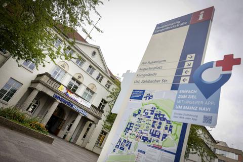 Der Eingang der Uniklinik in Mainz.