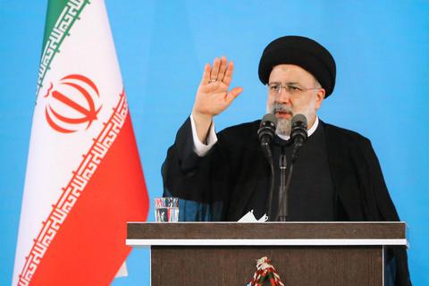 Der iranische Präsident Ebrahim Raisi: Nach einer Resolution der  Internationalen Atomenergiebehörde (IAEA) hat Teheran die Spannung im Atomkonflikt deutlich erhöht. Foto: dpa