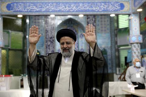 Irans Präsident Ebrahim Raisi erklärt, er wünsche sich Stabilität im Nachbarland Afghanistan. Staatsmedien berichten auffallend wohlwollend über die Taliban. Foto: dpa