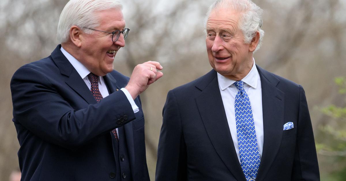 Charles-rollt-Steinmeier-den-roten-Teppich-aus