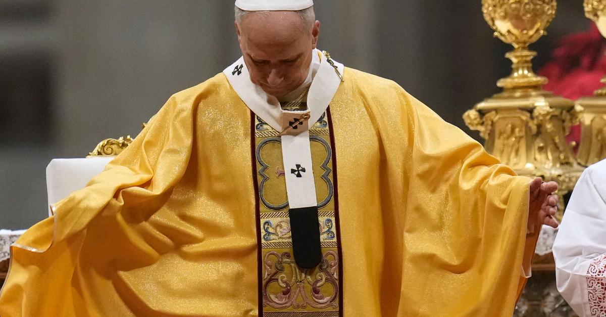 Papst-Leo-XIV-feiert-Christmette-Menschlichkeit-angemahnt