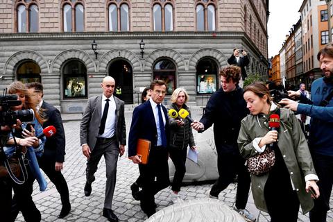 Ulf Kristersson (M), Vorsitzender der Moderaten Sammlungspartei, trifft am schwedischen Parlament ein. © Tim Aro/TT News Agency/AP/dpa