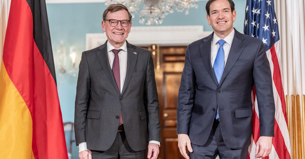 Deutschland-und-Nato-werben-f-r-L-sung-im-Gr-nland-Konflikt