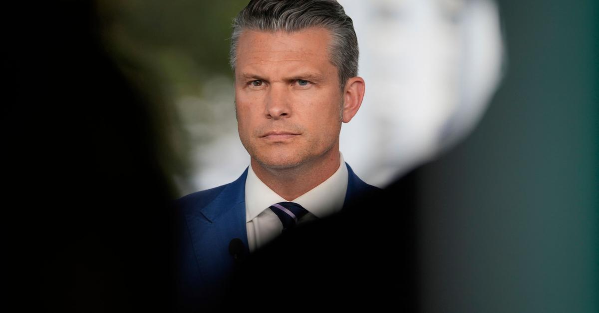 V-lkerrechtsbruch-Wei-es-Haus-st-rkt-Hegseth-den-R-cken